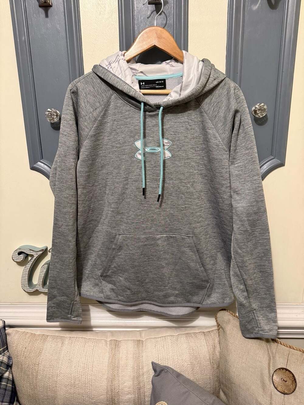 Under Armour ColdGear Hoodie Size Large Gray Camo Pullover